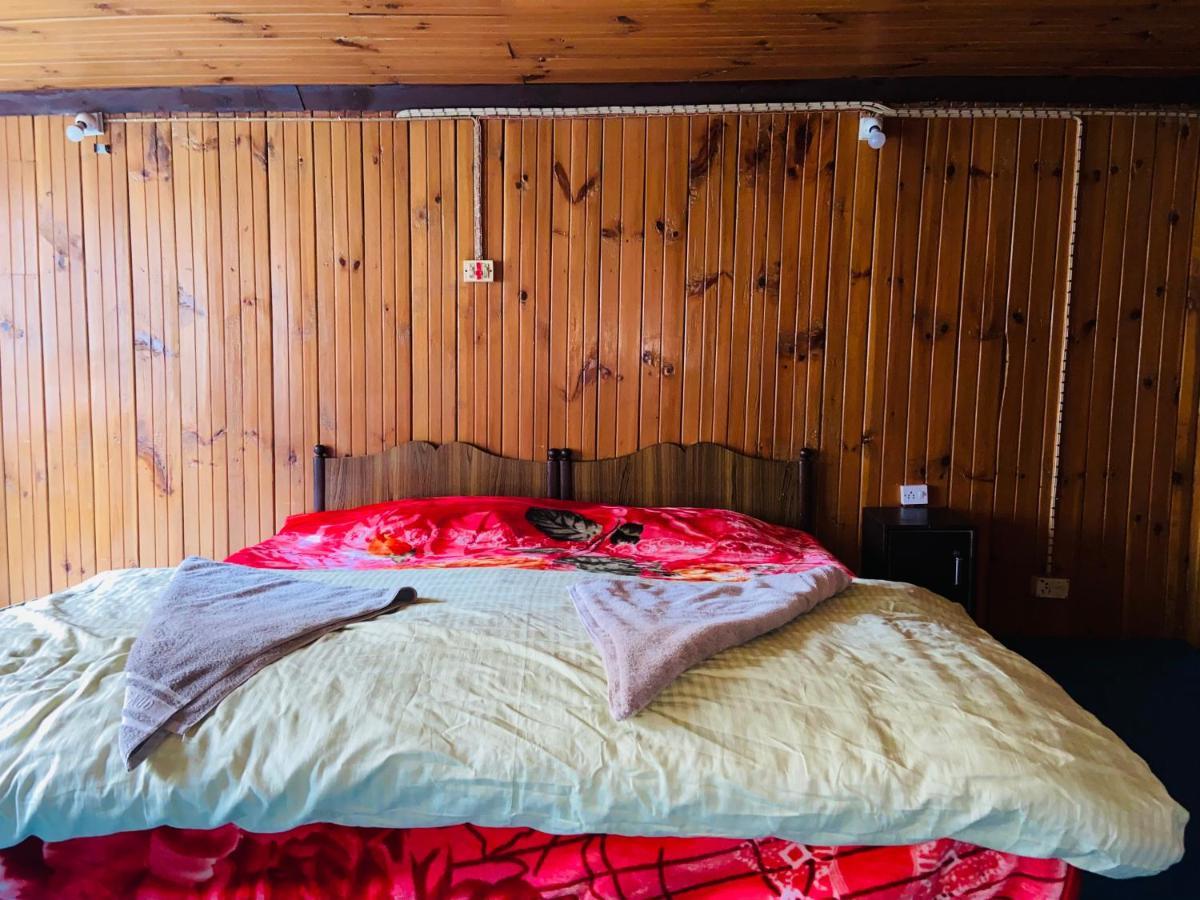 PK cottage Pahalgām Esterno foto
