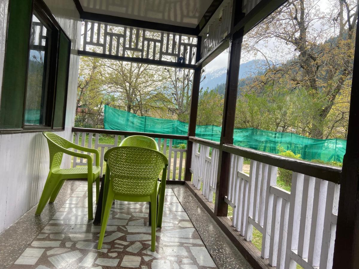 PK cottage Pahalgām Esterno foto