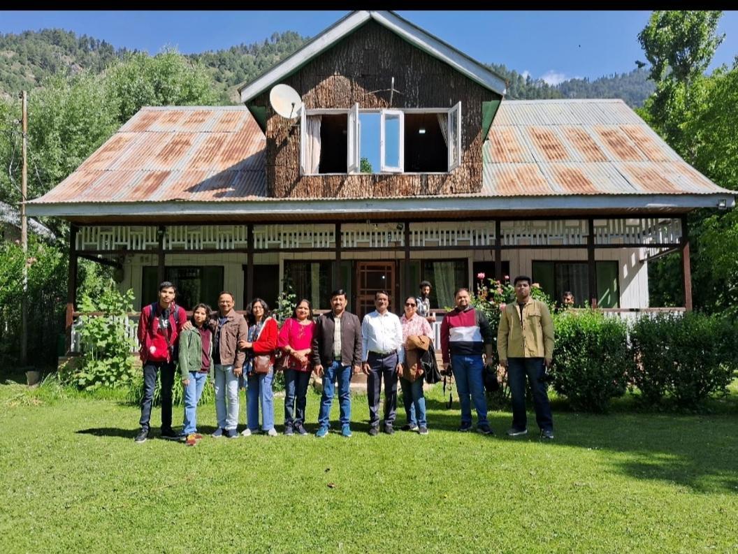 PK cottage Pahalgām Esterno foto